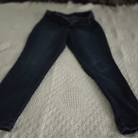 Classic Blue Women's Jeans - Picture 1 of 4